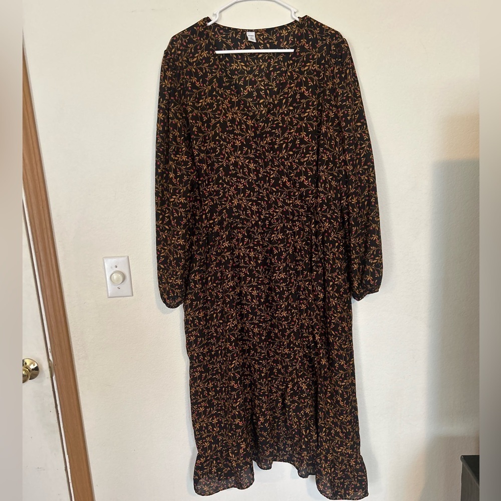 Old Navy, XXL long sleeve floral mid length dress